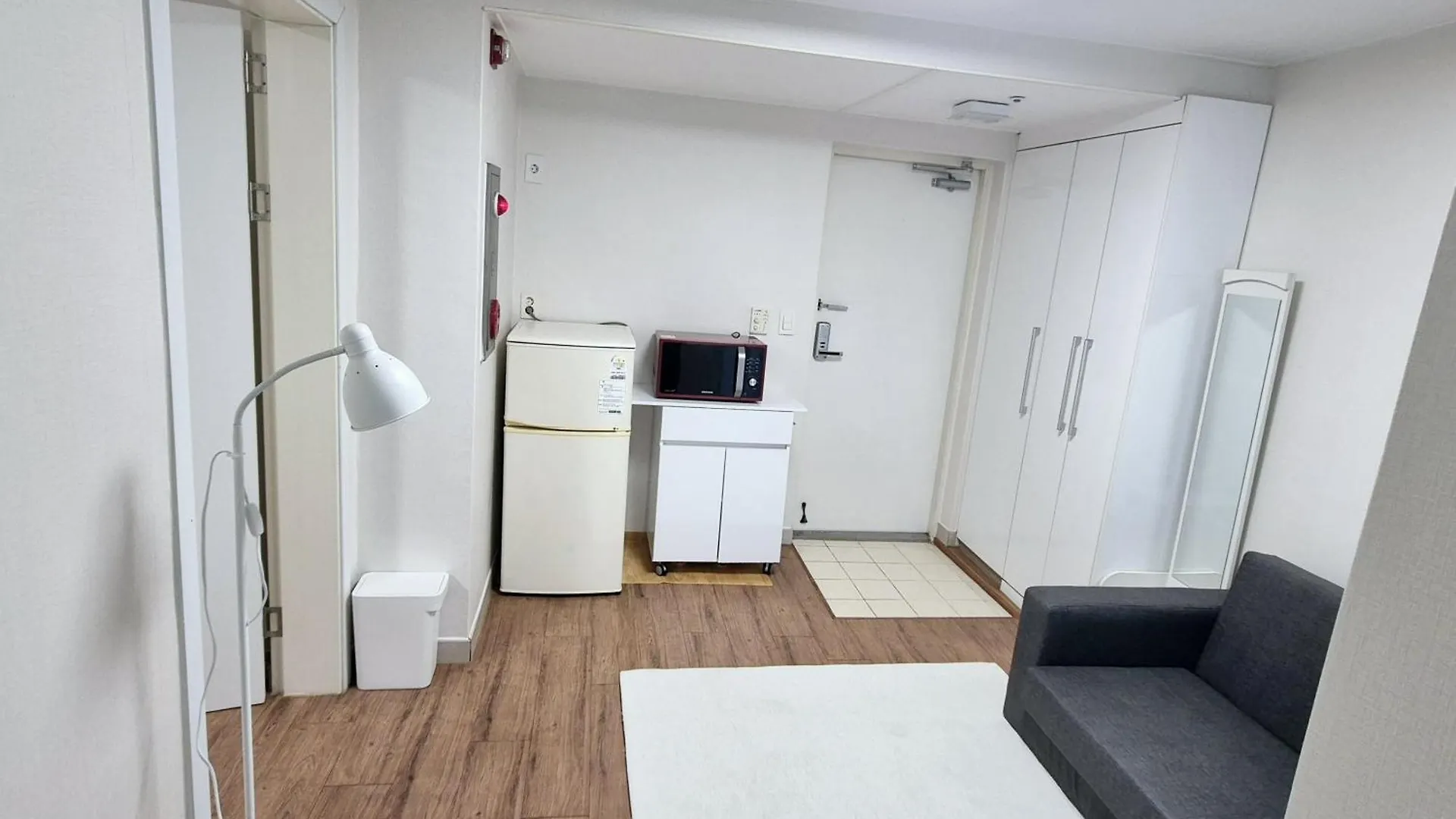 K-Won Stay Seoul 0*,